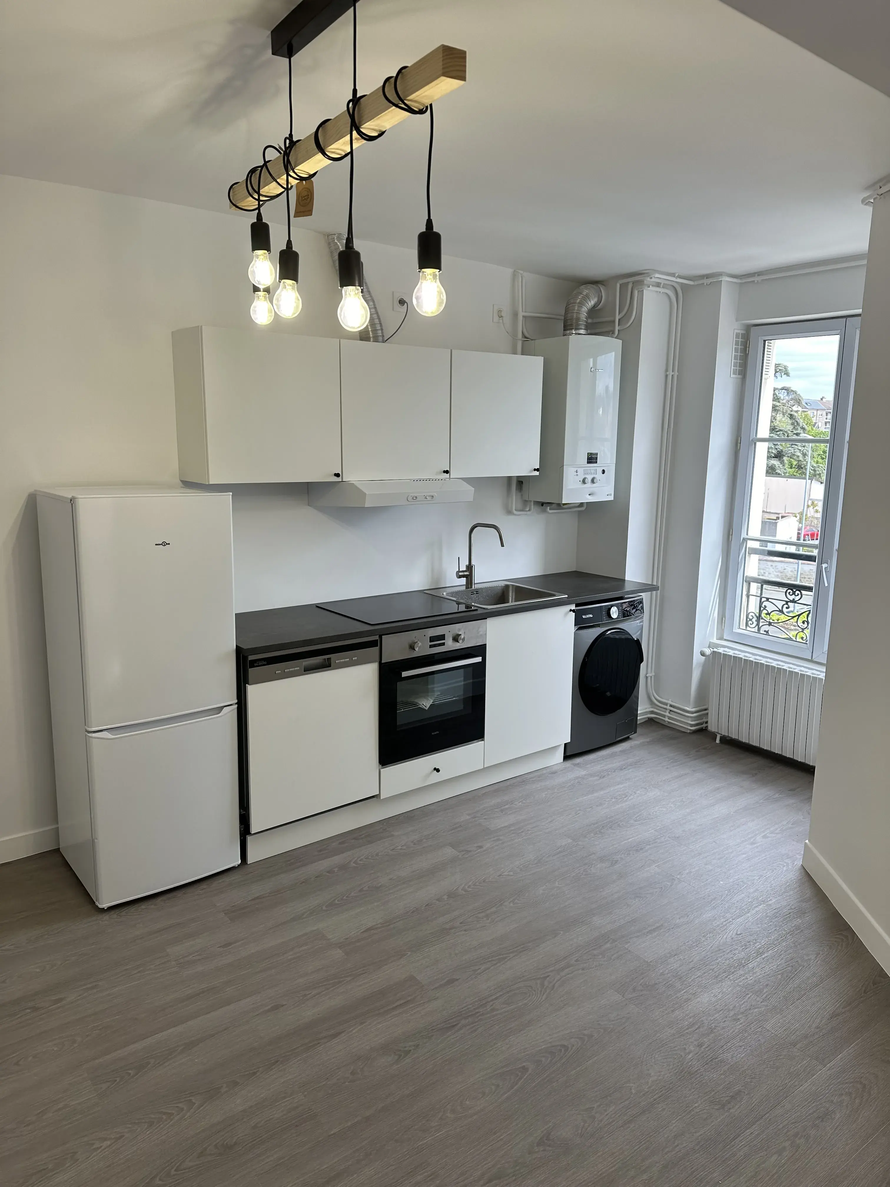 Rénovation intérieure d’un appartement mansardé à Poissy